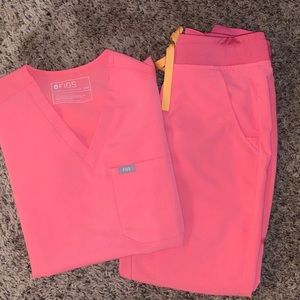 Figs Scrub Set Neon Pink